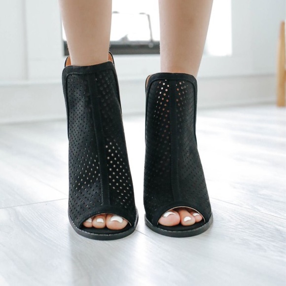 PERFORATED PEEP TOE BOOTIE - Picture 6 of 8